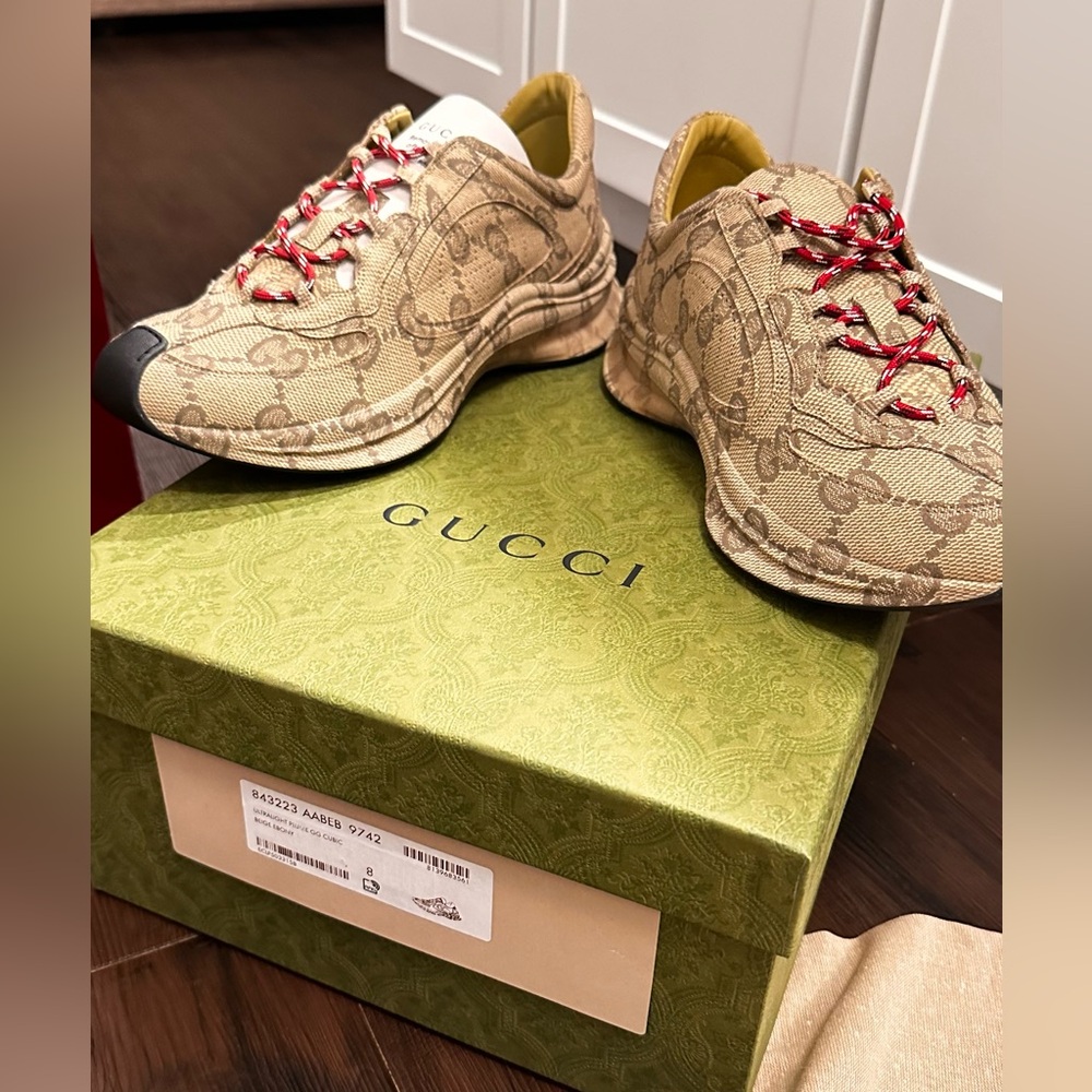 Gucci Run Sneaker Ebony Monogram - Picture 5 of 10